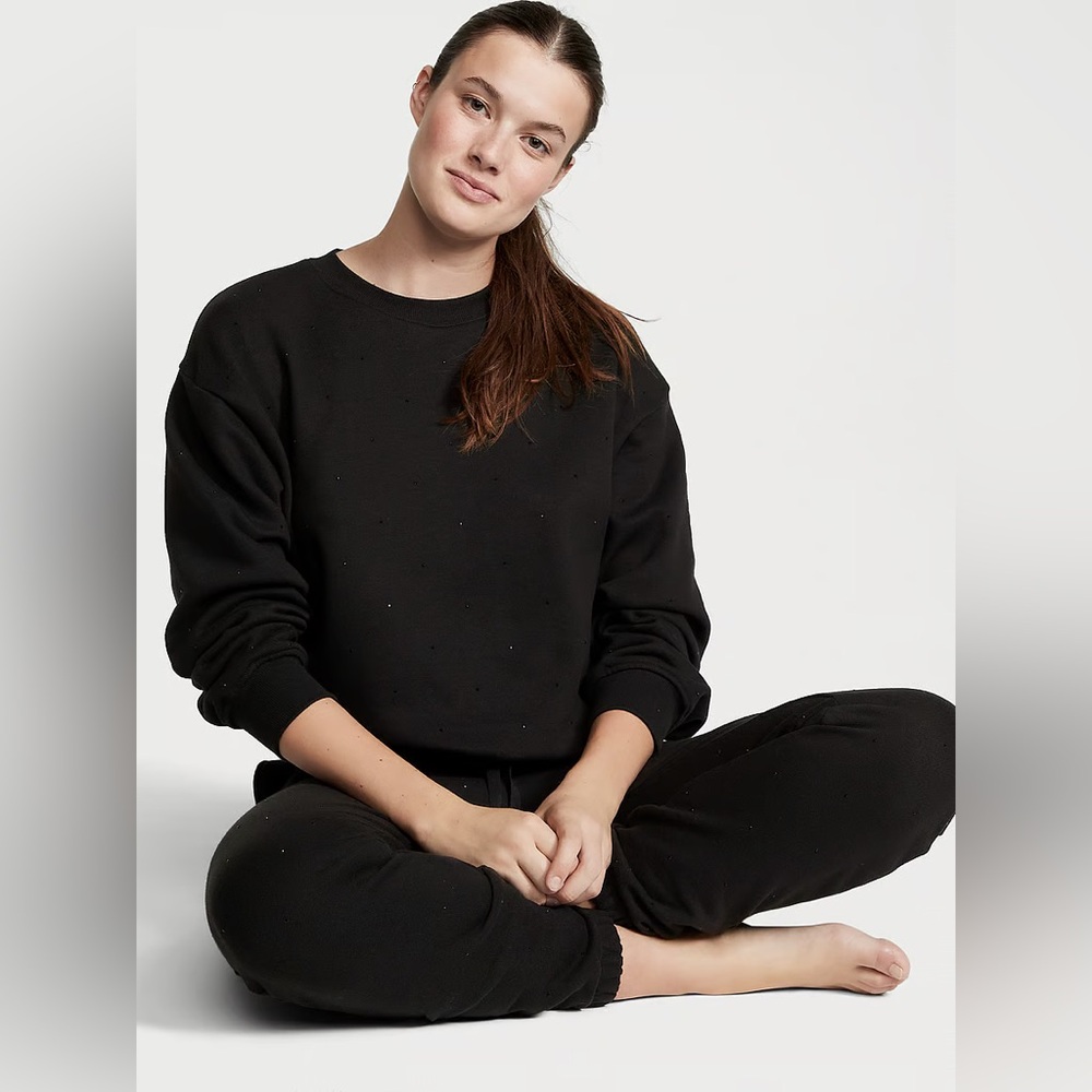 VICTORIAS SECRET CREWNECK